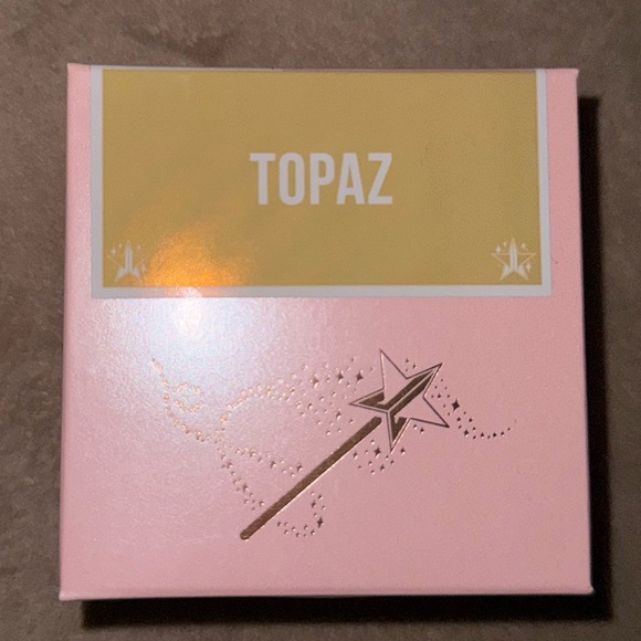 🚨 BUNDLE📢 JEFFREE STAR COSMETICS MAGIC STAR LUMINOUS SETTING POWDER (SET OF 2) - Picture 3 of 5